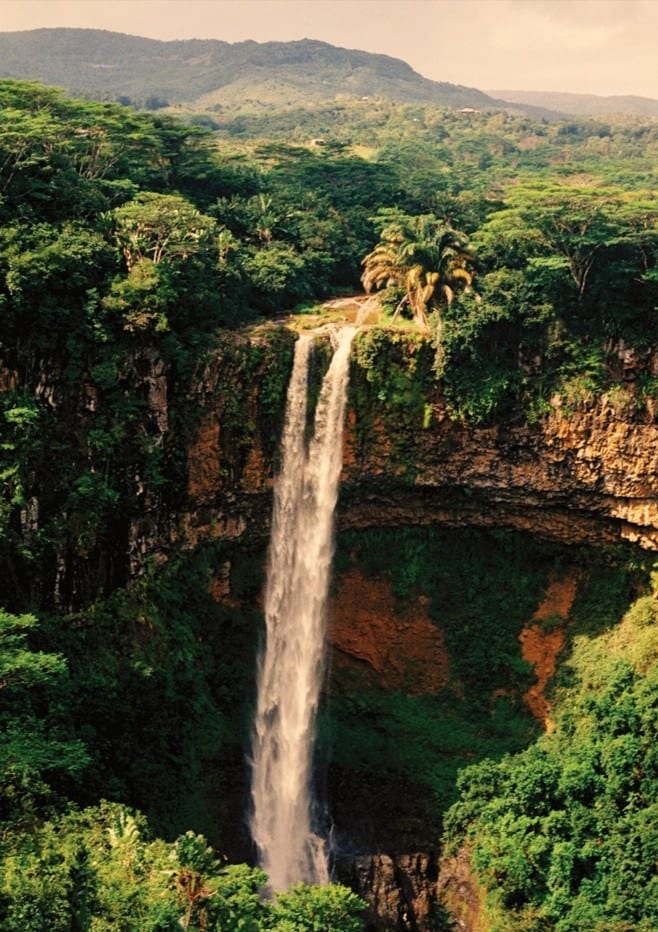 Cascade Waterfall By byDai