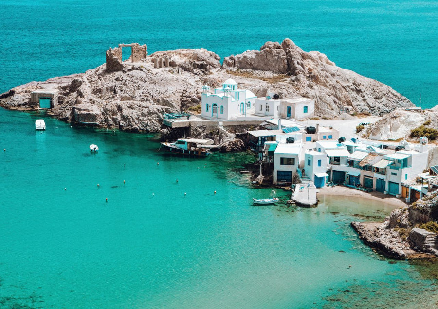 Lunchtime in Milos
