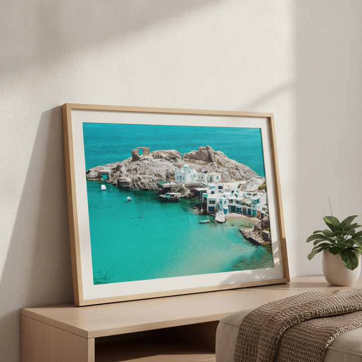 Lunchtime in Milos