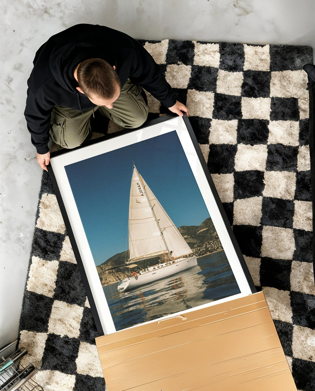 unboxing of frame photo