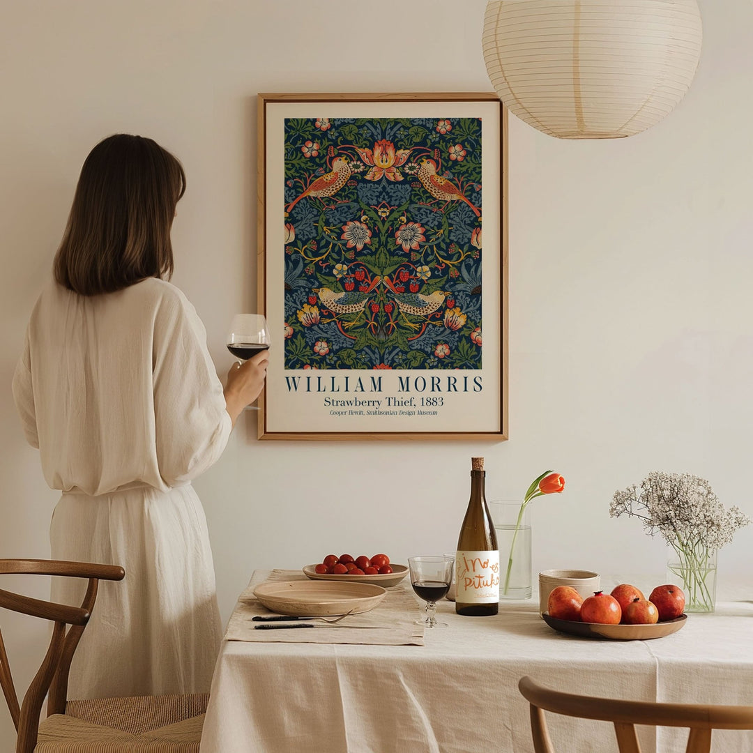 Strawberry Thief by William Morris 1883,diningroom,timber border